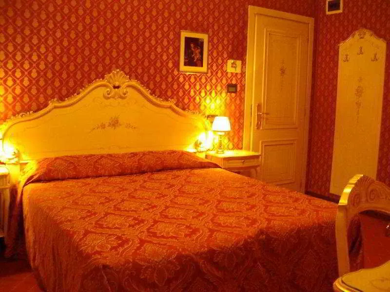 Hotel Mignon Venecia 3*,  Italia